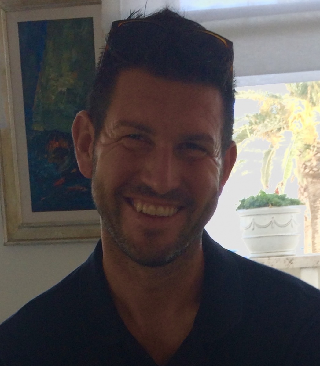 L’ultimo saluto di amici e parenti a Cristian