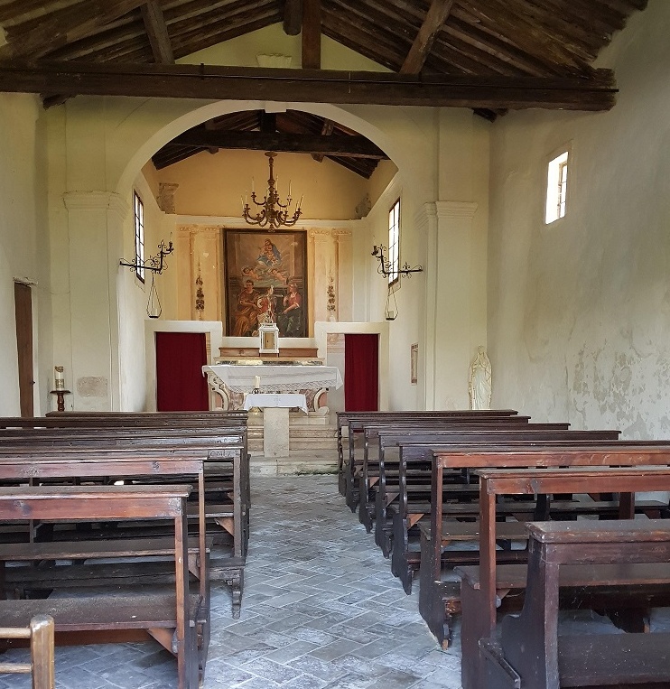 La Chiesetta Romanica chiude dopo la grandinata