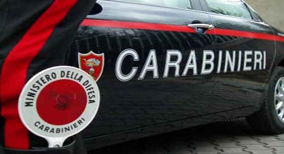 La perseguitava, era violento: arrestato