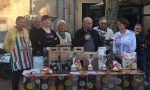 La sfida fra salami in piazza Cappelletti