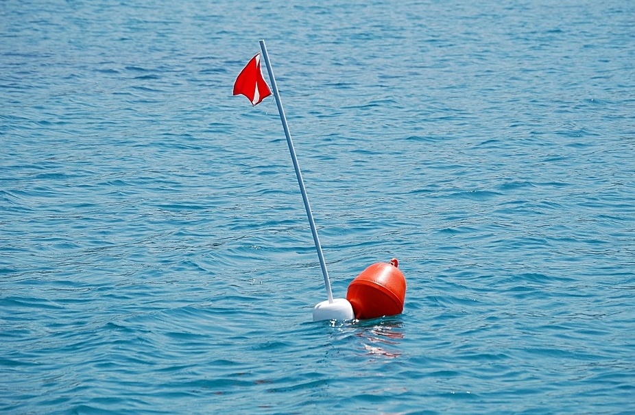 Lago di Garda, sequestrate boe abusive
Lago di Garda, sequestrate boe abusive