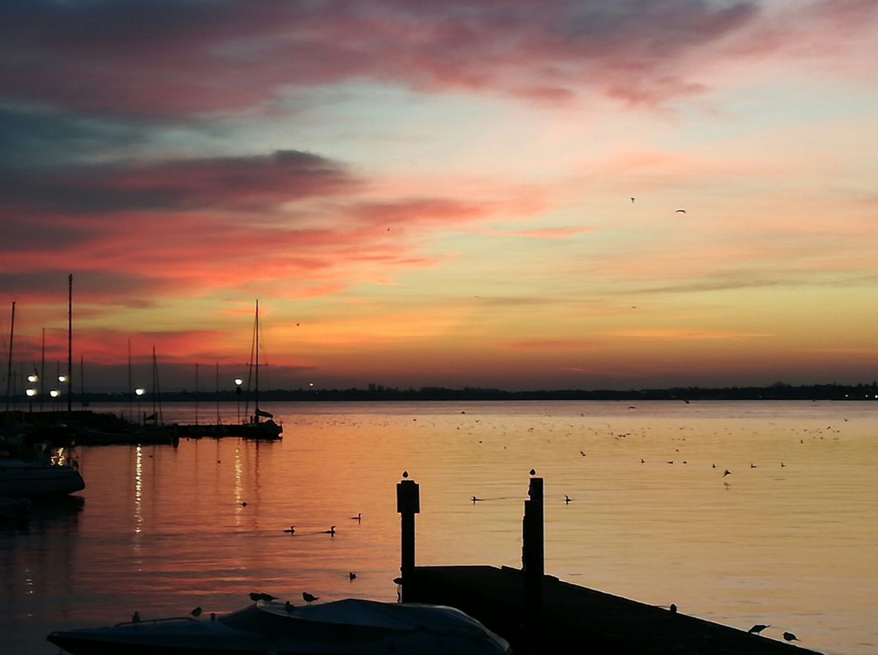 Lo spettacolo del Garda all’alba