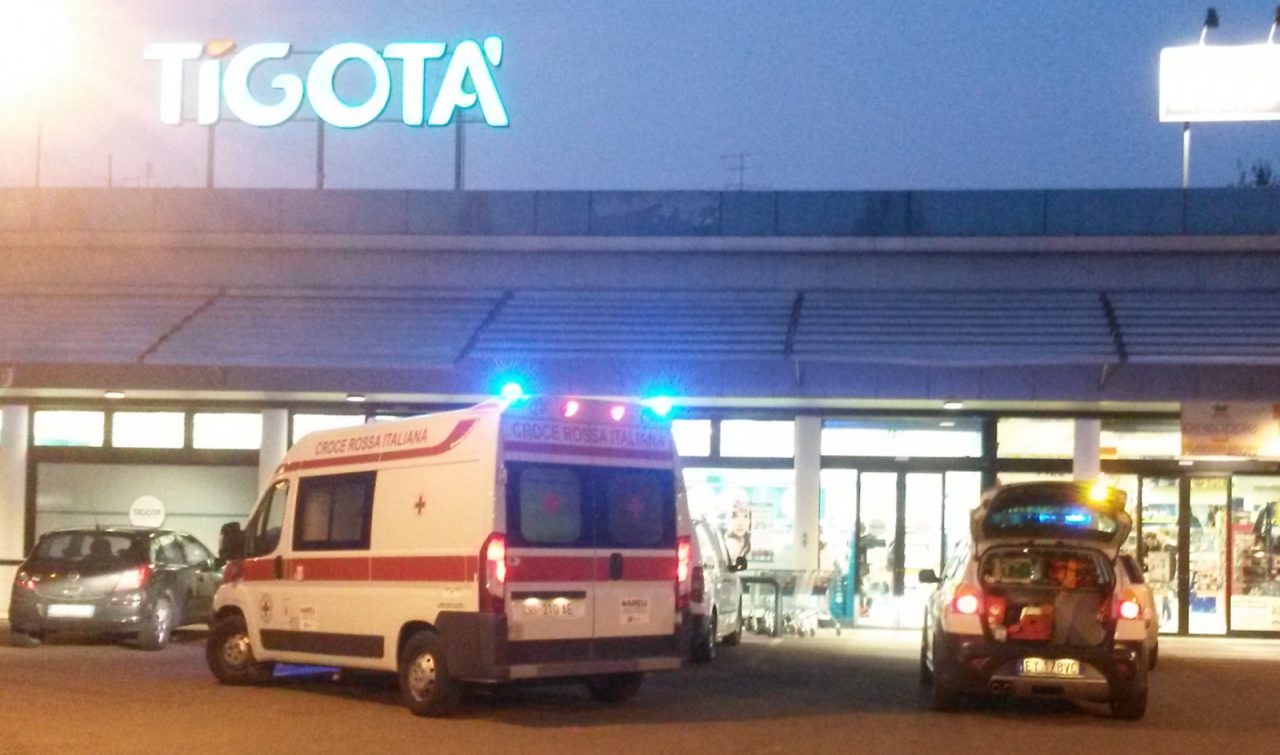 Malore al Tigotà di Desenzano