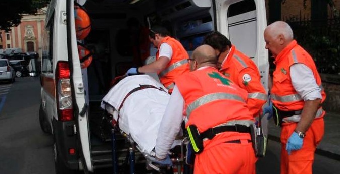 Manerba: grave frontale, ferita una ragazza