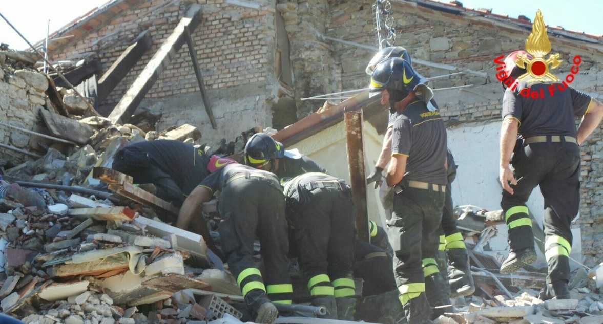 Mille euro per i terremotati