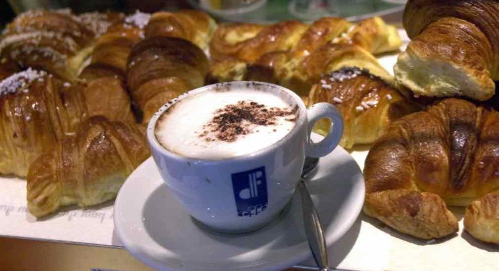 Nonni e nipoti si sfidano a colazione