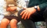 Nonno violentava 5 bambine, condannato a 6 anni