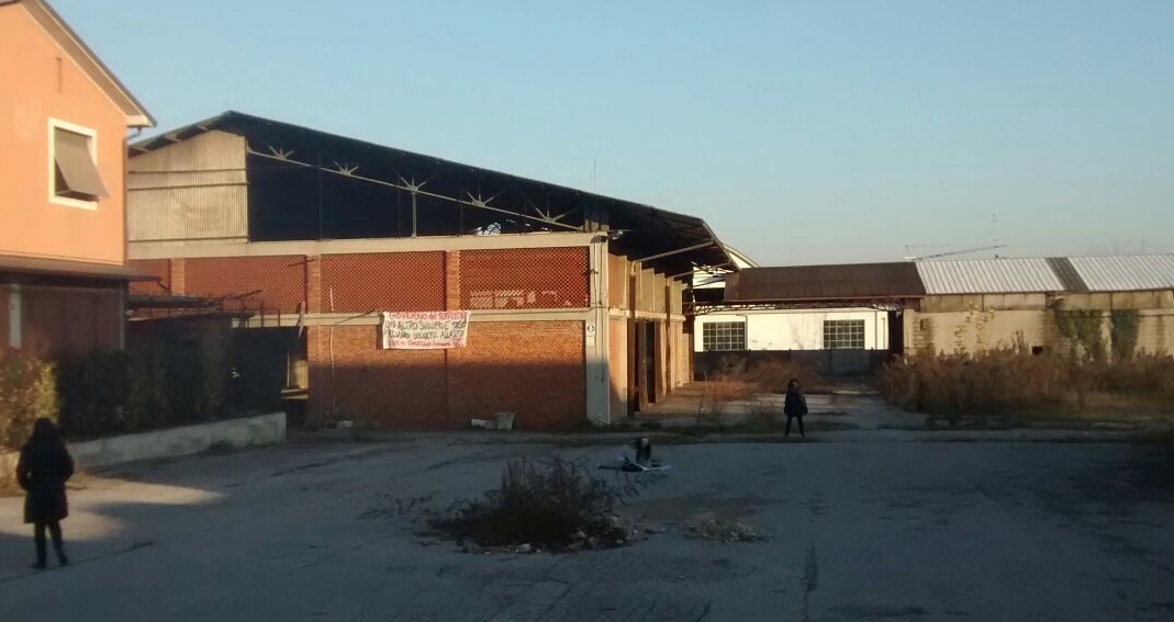 Nuova occupazione di Zanzanù: attivisti alla ex Fili Legnami