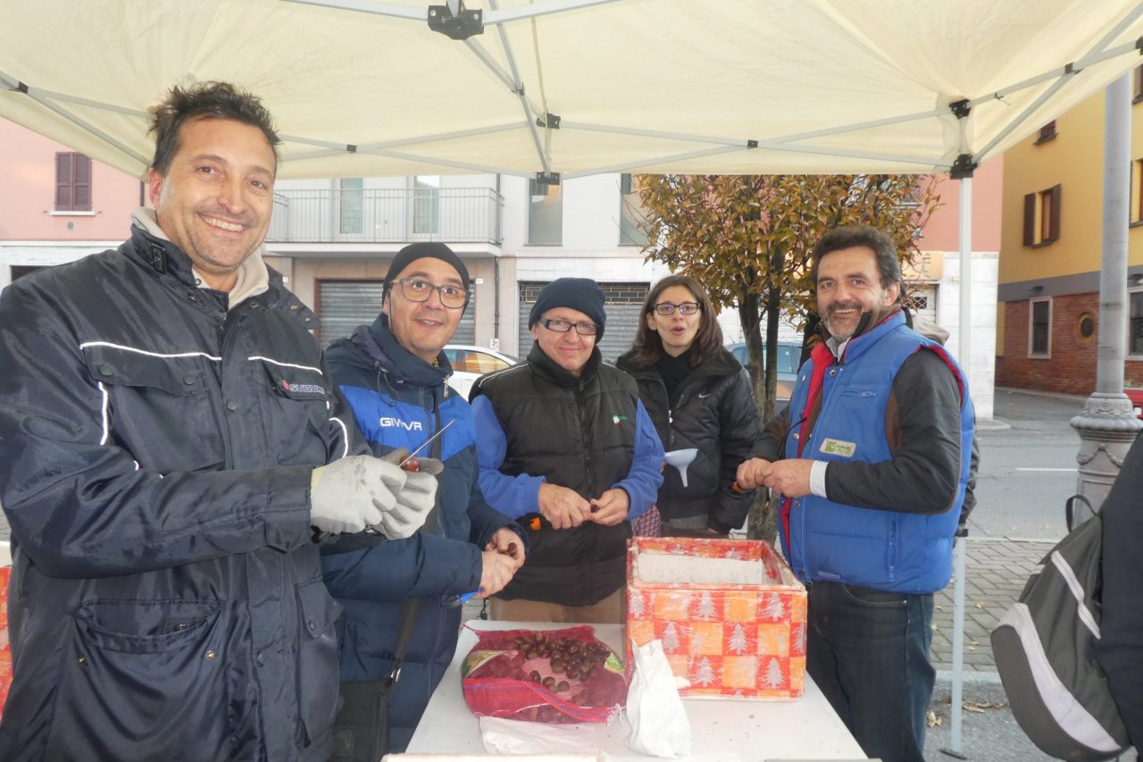 Grande successo per la castagnata