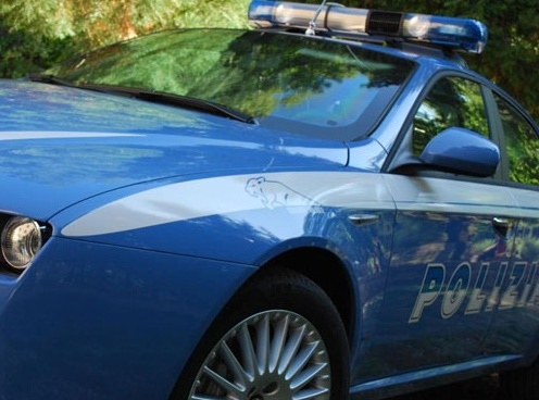 Paura per due donne aggredite e rapinate