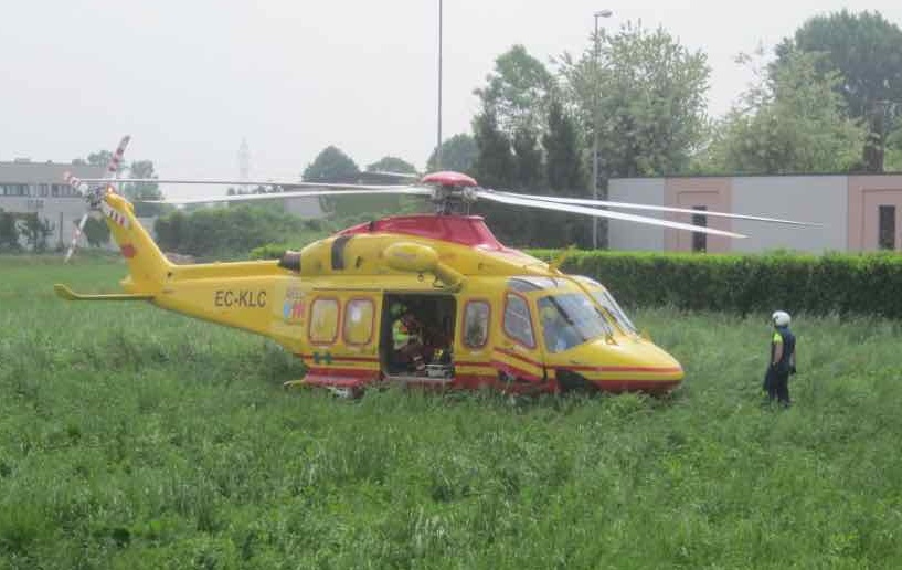 Perde il controllo della moto da cross, morto centauro