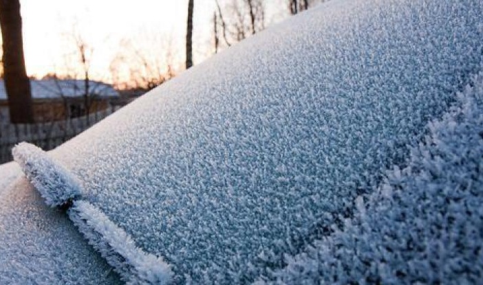 Strade, pericolo ghiacchio