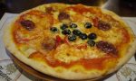 Pizza: conviene più comprarla che farla