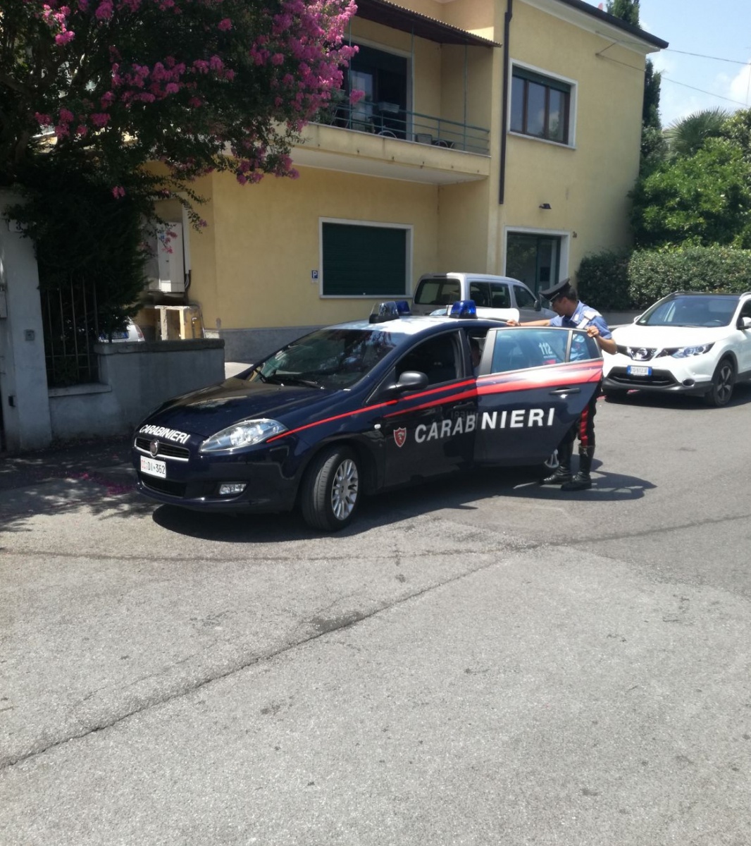 Preso mentre forza le serrature