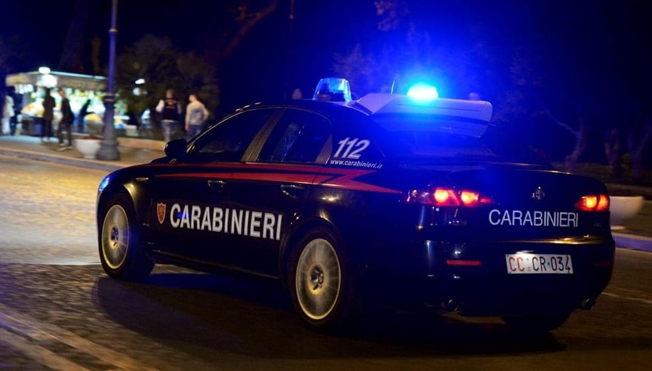 Rapina in villa, bastonato proprietario: è gravissimo