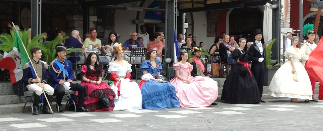 Rievocazione storica in piazza Matteotti