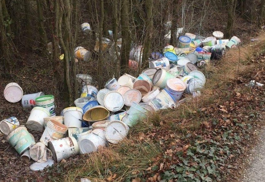 Mozione in Consiglio comunale a Desenzano contro l’abbandono di rifiuti