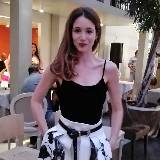 Romantica con un pizzico di colorata ironia