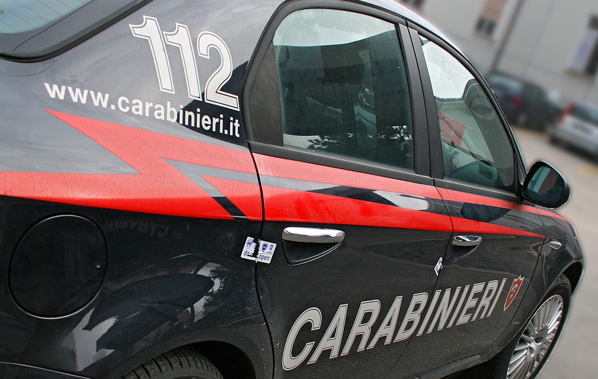 Rubano 450 euro di merce, fermati due ragazzini