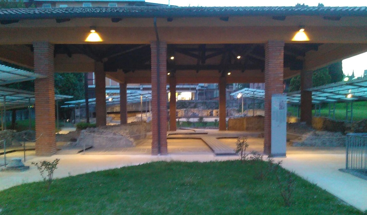 Scavo archeologico per gli studenti nella Villa Romana