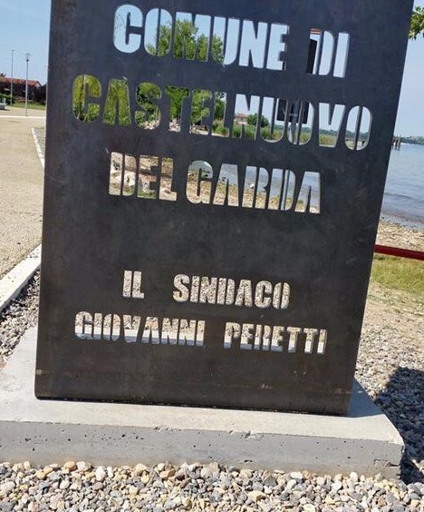 “Scusate, la rifaccio”