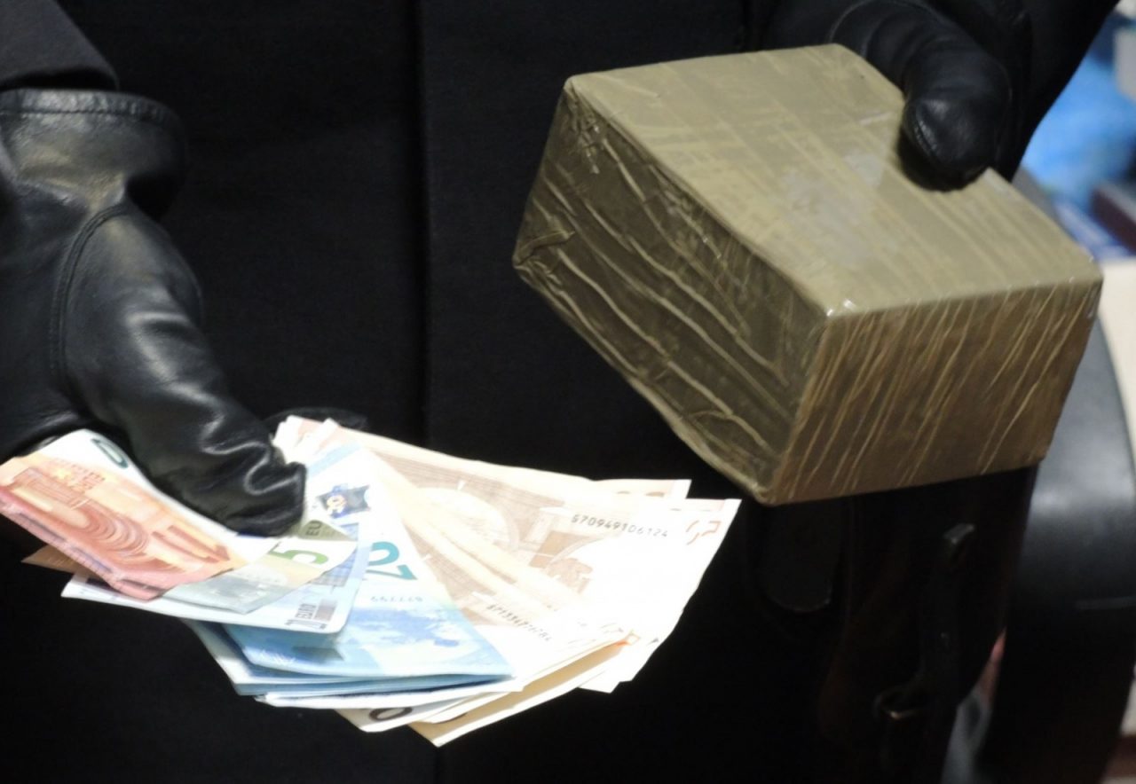 Sequestrata mezza tonnellata di “fumo”