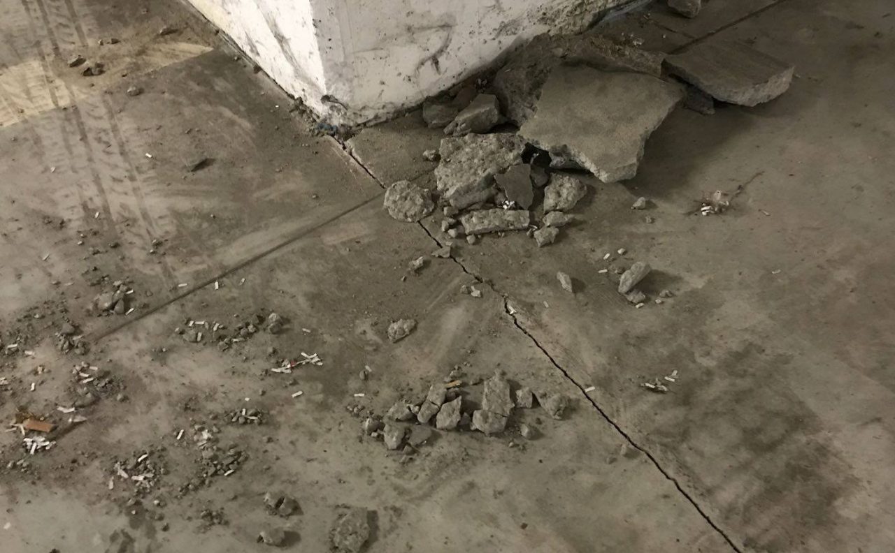 Sporcizia e degrado nei pressi de Le Vele