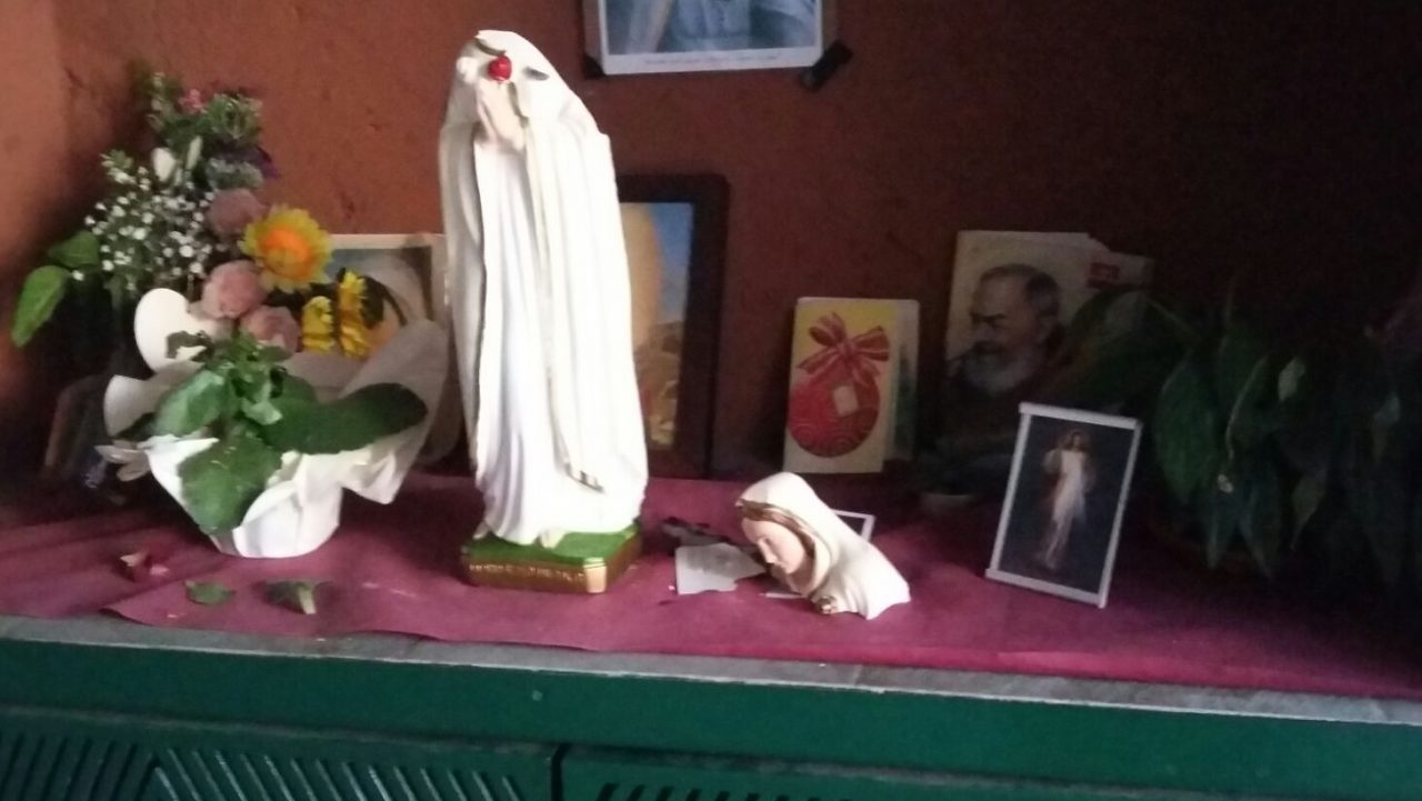 Statua della Madonna: un mese fa danneggiata e ora l’hanno rubata