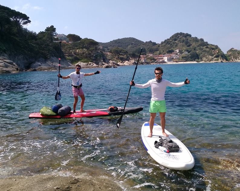 Sup e pagaia per il giro del lago