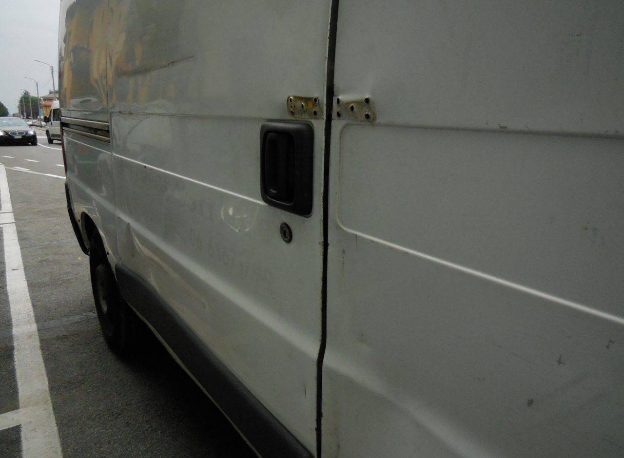 Ladri vandali hanno colpito nella notte