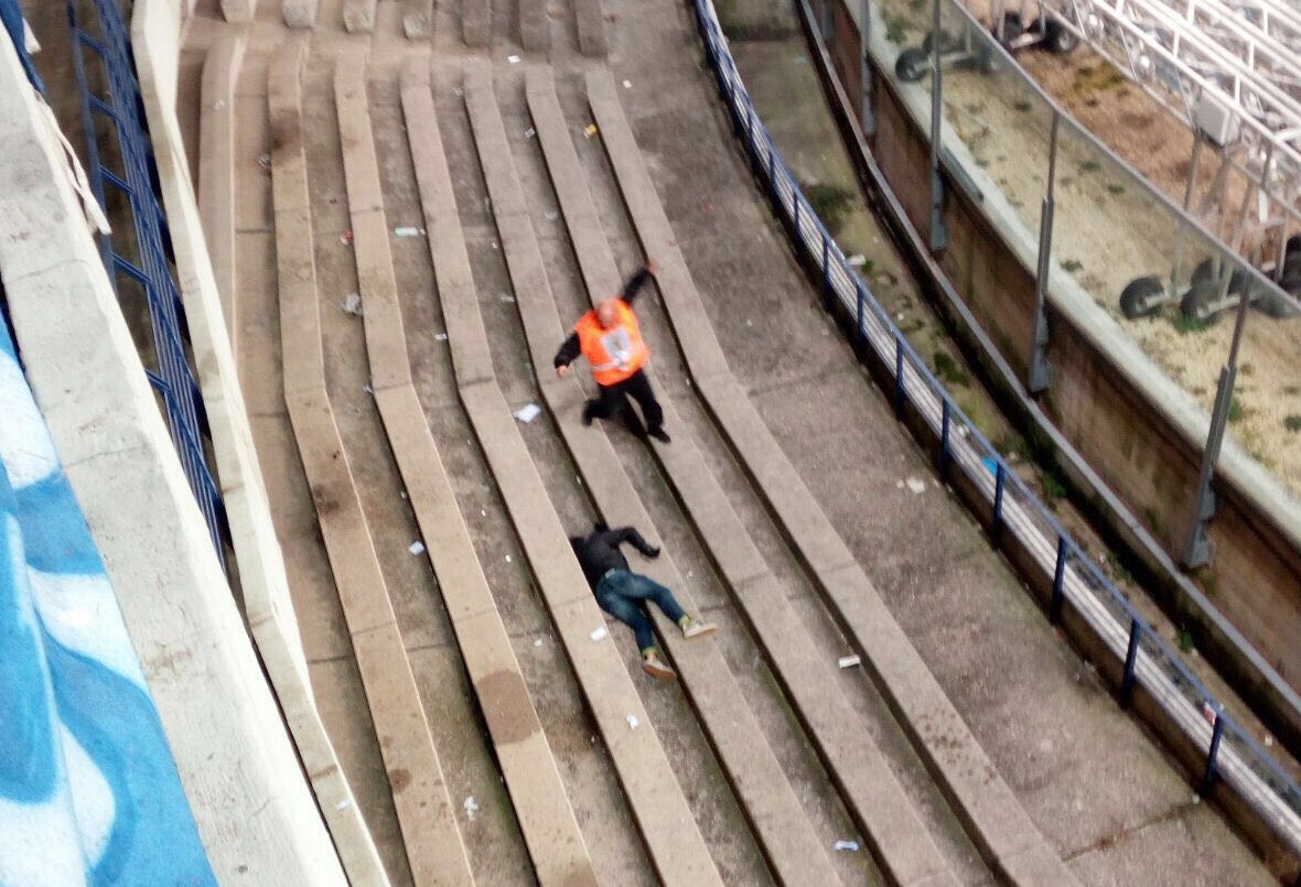 Tifoso caduto: grave ma stabile