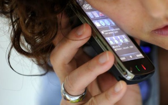 “Deve consegnare 8mila euro e il suo oro”: arrestati due truffatori