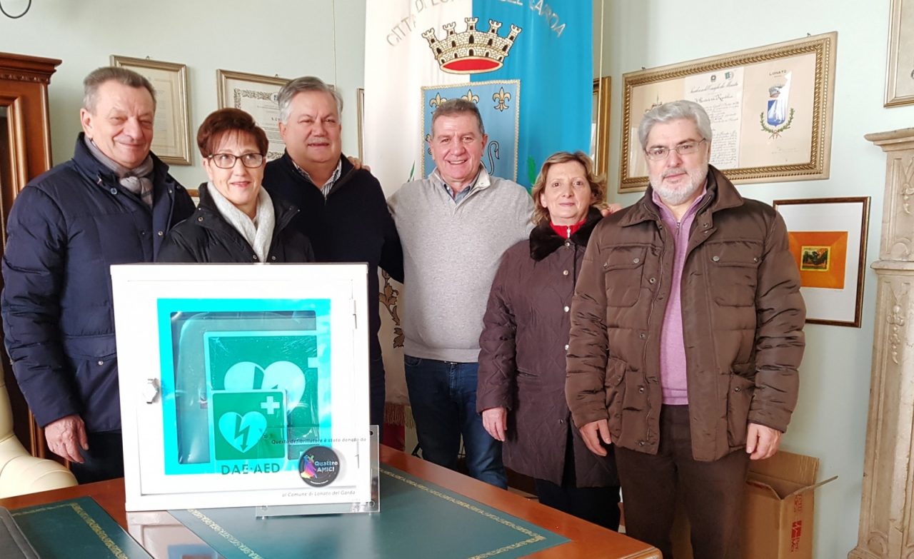 Un defibrillatore in Comune