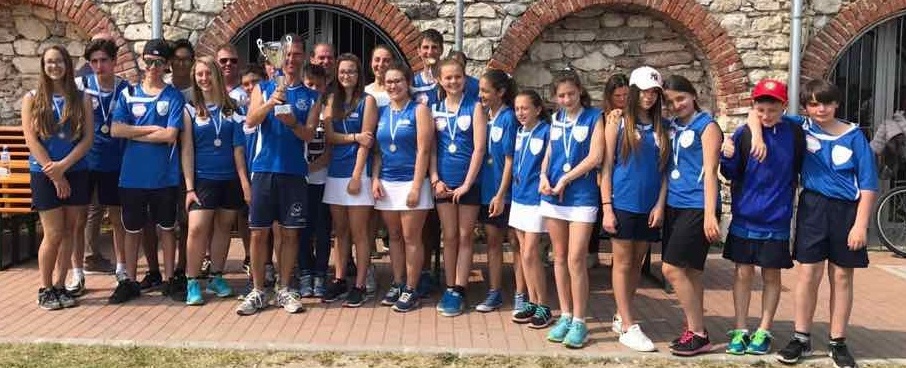 Voga in piedi, una parola sola: spettacolo