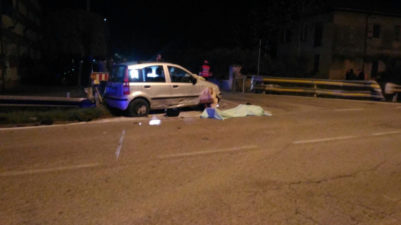 Scontro fatale sull’incrocio muore 28enne