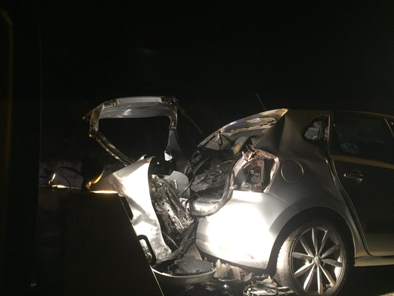 Codice rosso Esce di strada e il guardrail la trapassa