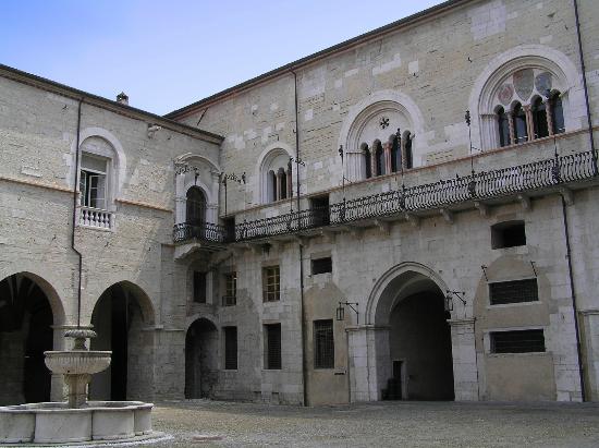 Elezioni provinciali a ottobre, ancora elezione indiretta per i bresciani