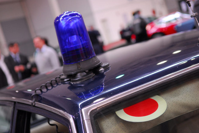 Lampeggiante blu in auto Denunciato un bresciano