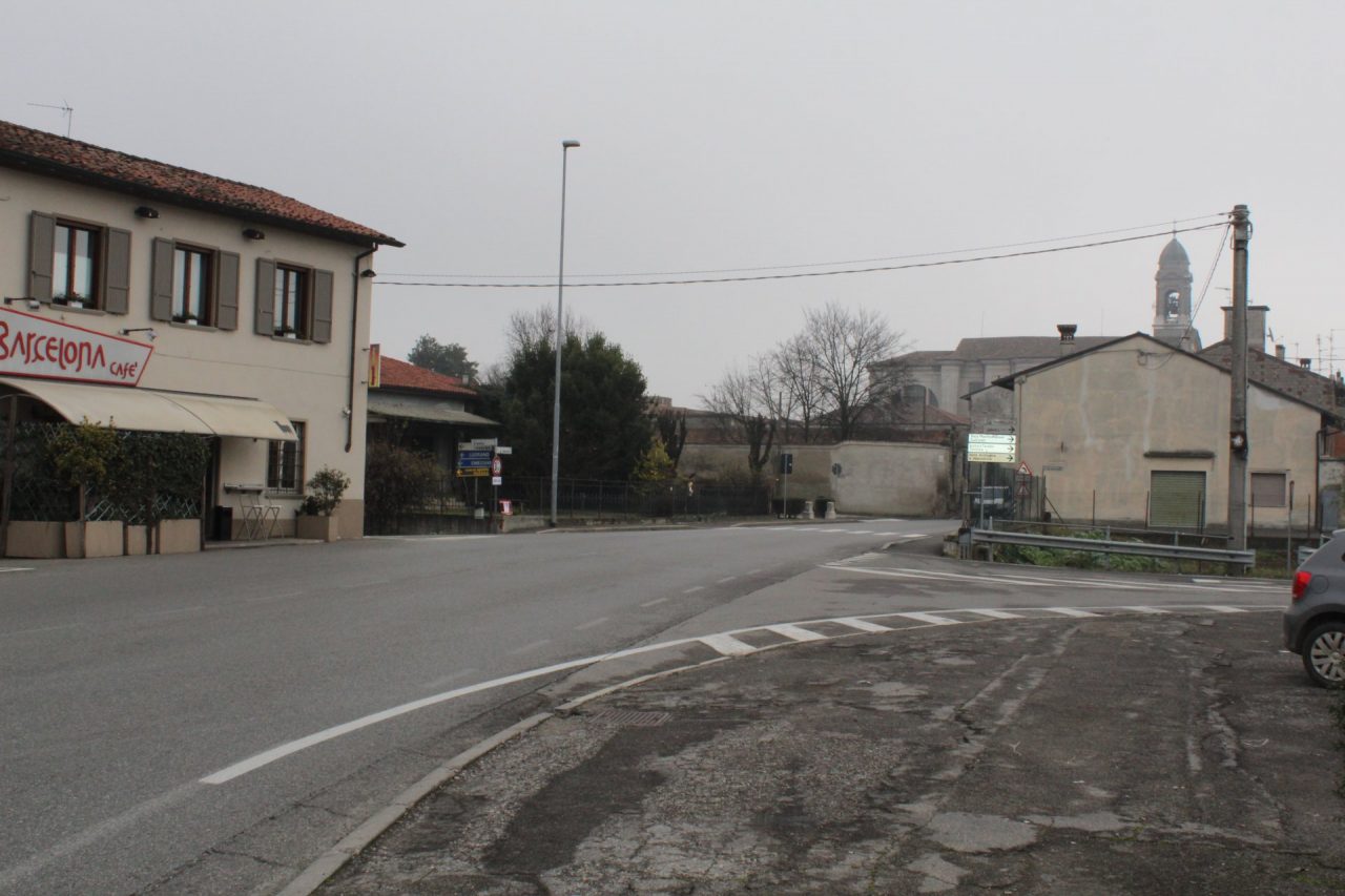 Fa ancora discutere la politica la rotatoria