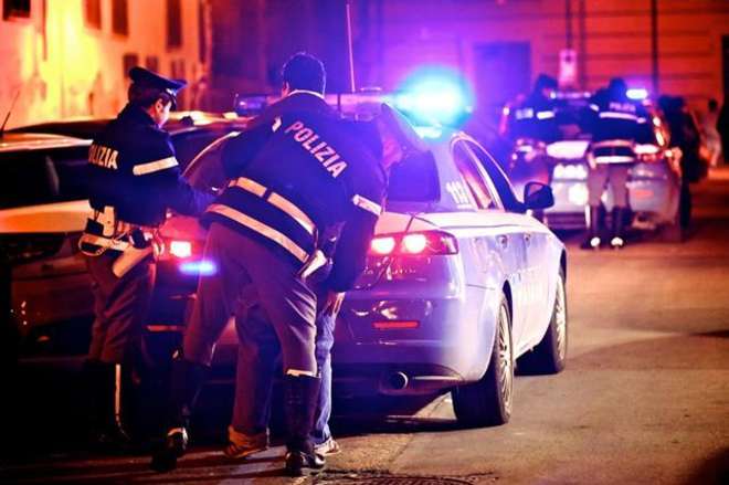 Tentato omicidio arrestato 27enne dopo fuga a 200 all’ora