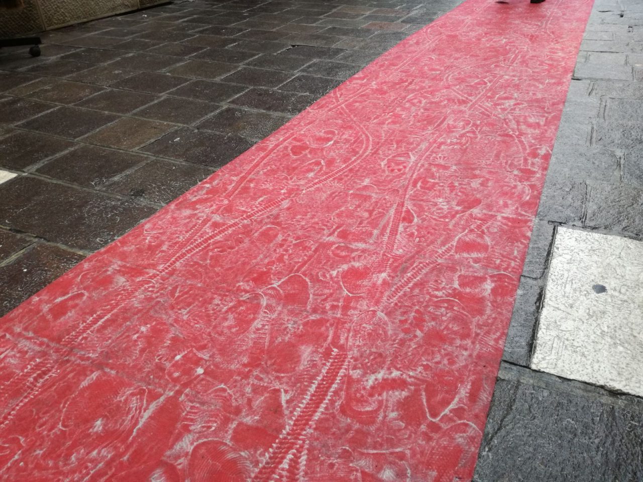 Neve finta: bella, sì. Ma che impatto sull’ambiente