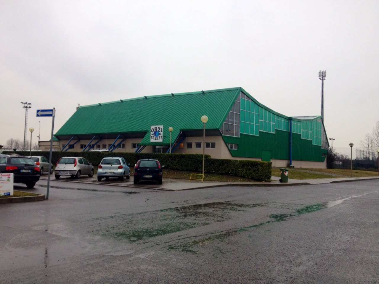 A breve inizieranno i lavori al palazzetto