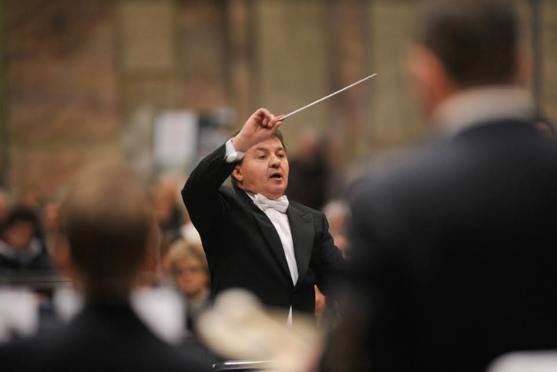 Il Corpo Bandistico Puccini accompagna Enrico Ruggeri a teatro