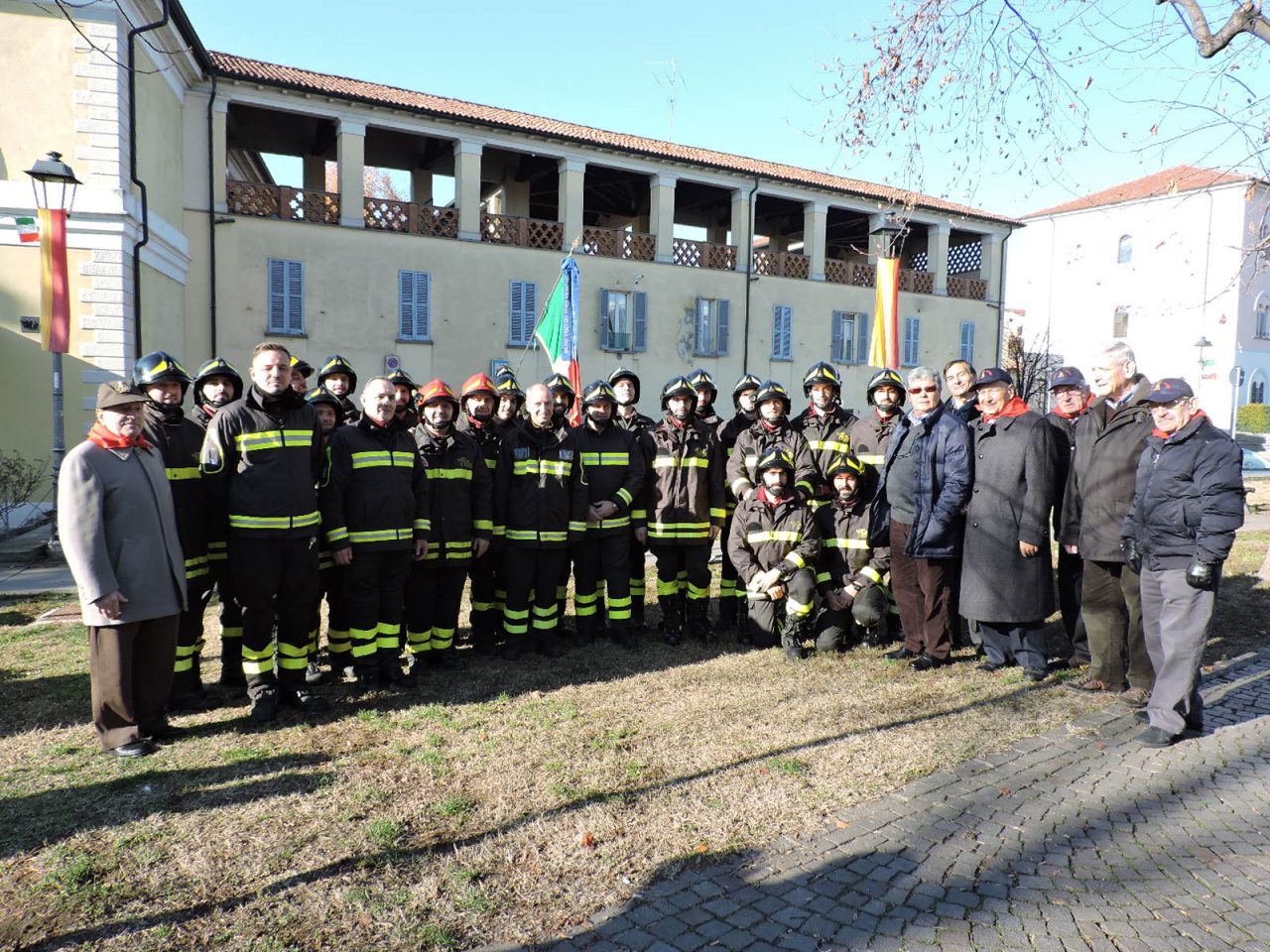 Vigili del fuoco e artiglieri uniti per Santa Barbara