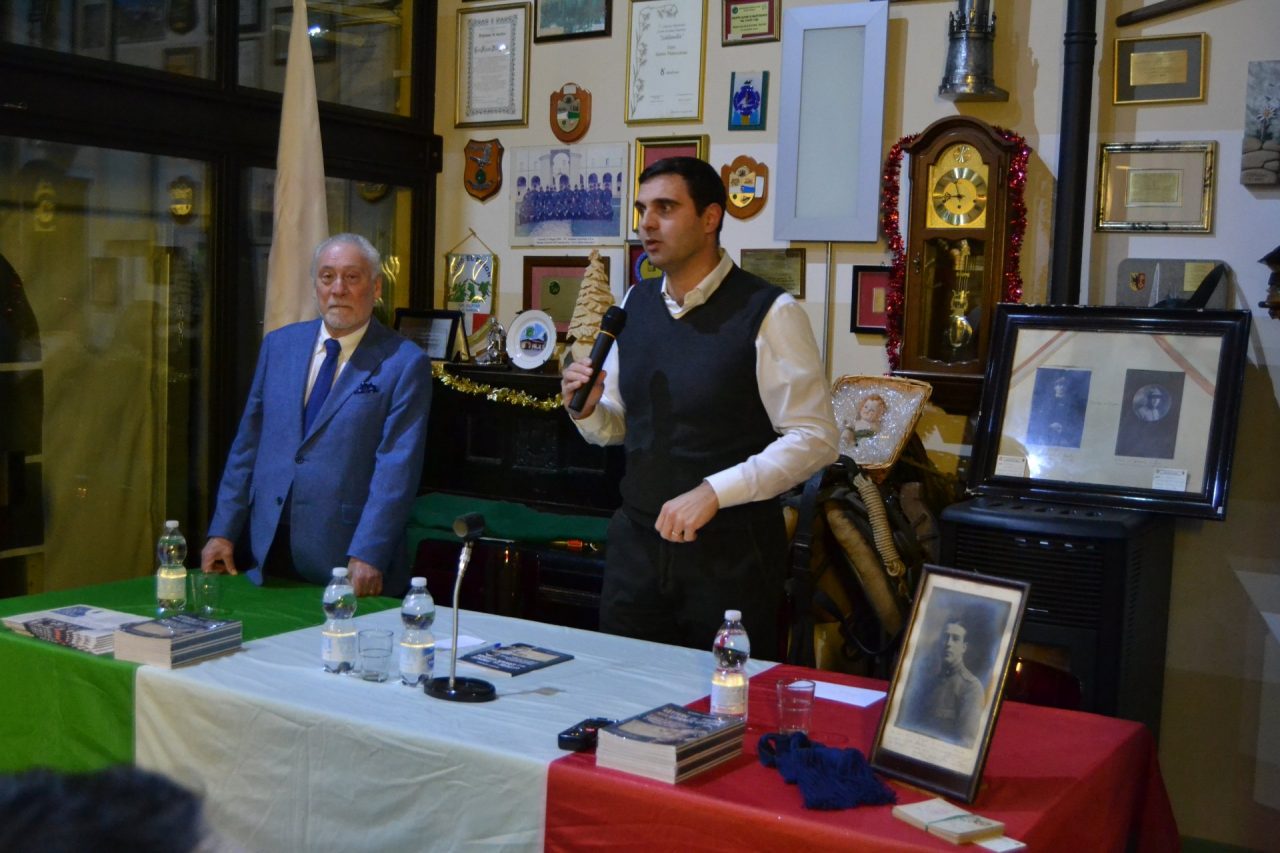 Grande successo per il libro sull’alpino eroe di guerra