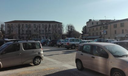 Parcheggio riaperto in Piazza Treccani