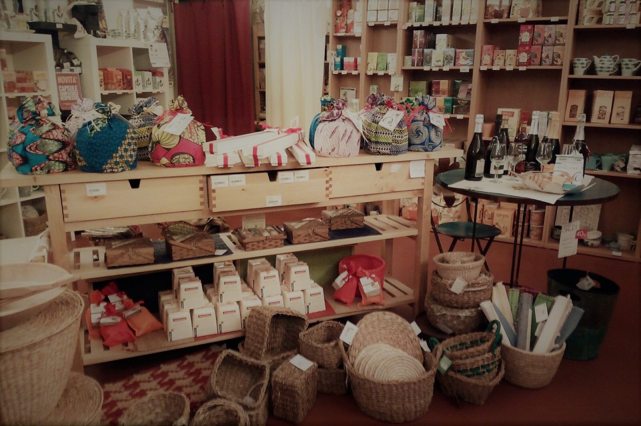 Bottega dei popoli anche il panettone è equo e solidale