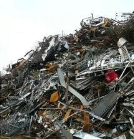 Traffico illecito di rifiuti 7 aziende coinvolte e 13 indagati