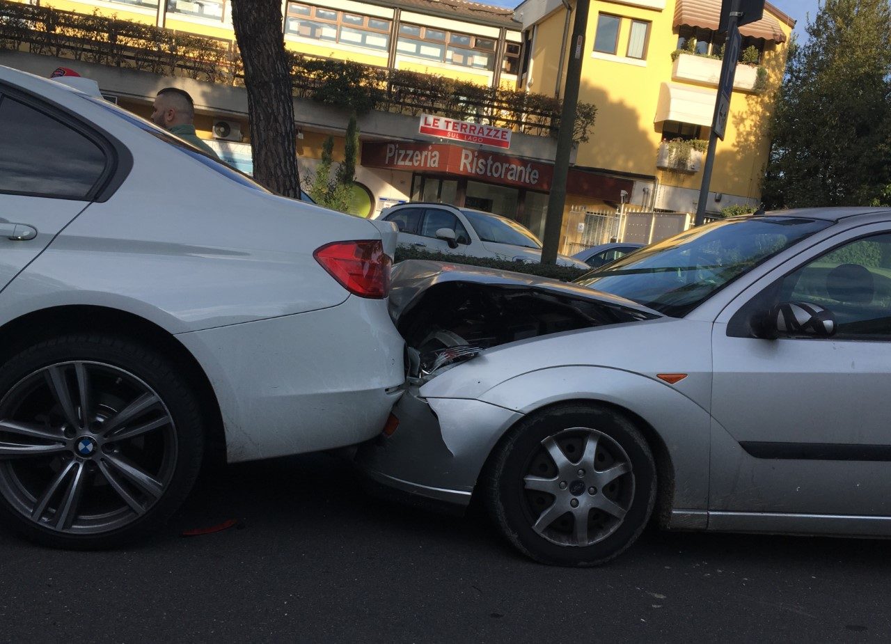 Desenzano: tamponamento in viale Dal Molin