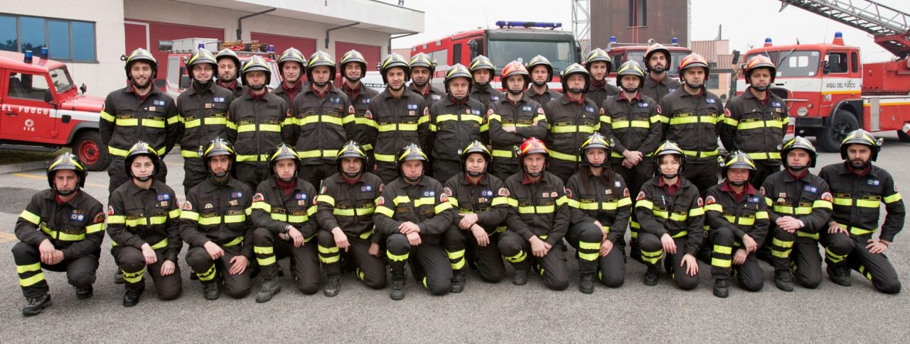 Caserma pompieri aperta per un giorno di festa